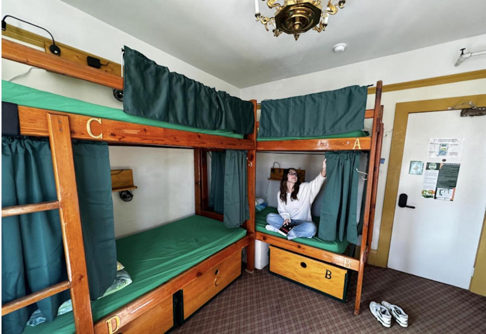 4-6 Bed Mixed Dormitory Room
